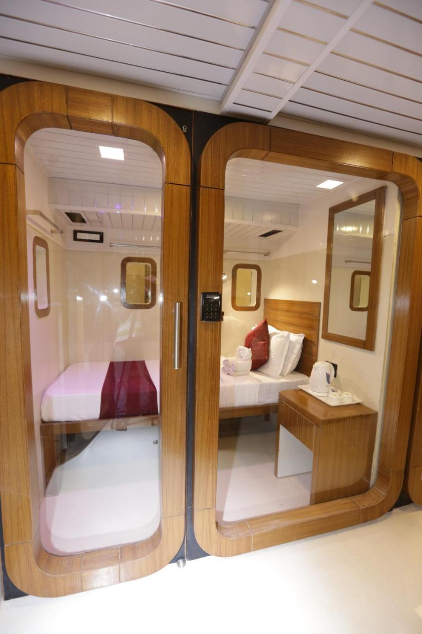 מומביי Qubestay Airport Capsule Hotel & Hostel מראה חיצוני תמונה